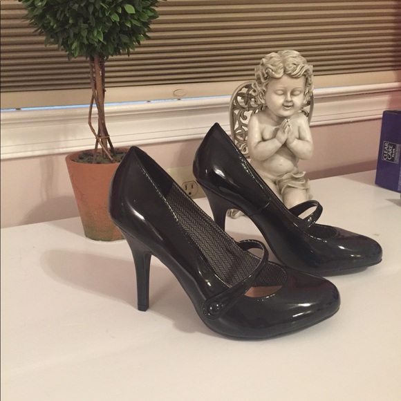 mary jane heels wide width